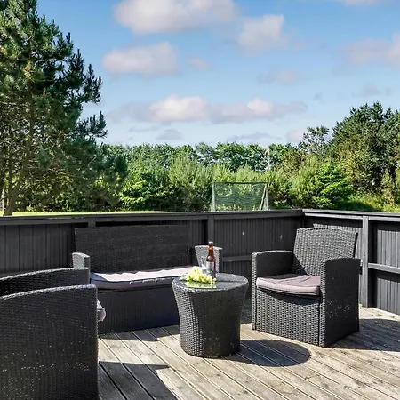 Three-bedroom In Blavand