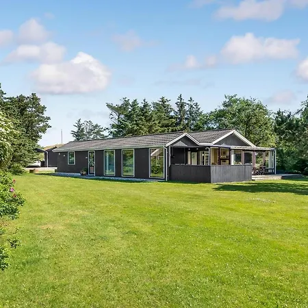 Дом отдыха Nice Home In Blavand With Sauna Блаванн