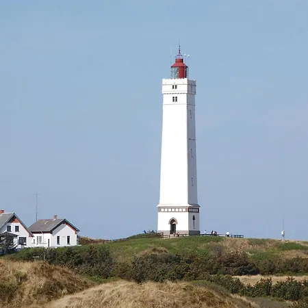 Three-bedroom In Holiday home *