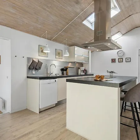 Nice Home In Blavand With Sauna * Блаванн
